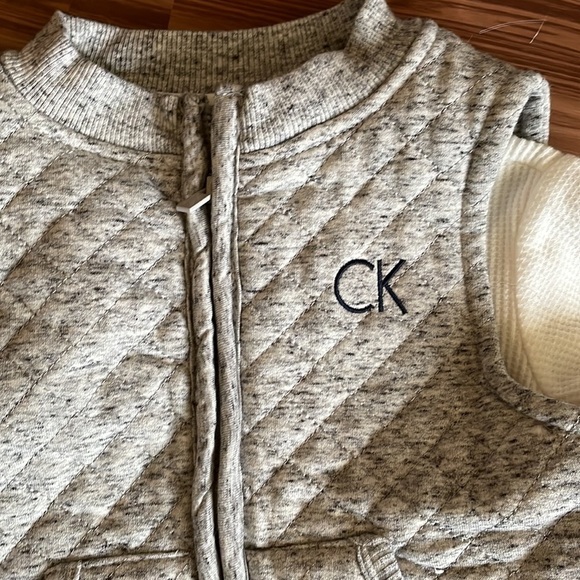 CALVIN Klein Top and Quilted Vest Size 12M - Picture 3 of 11